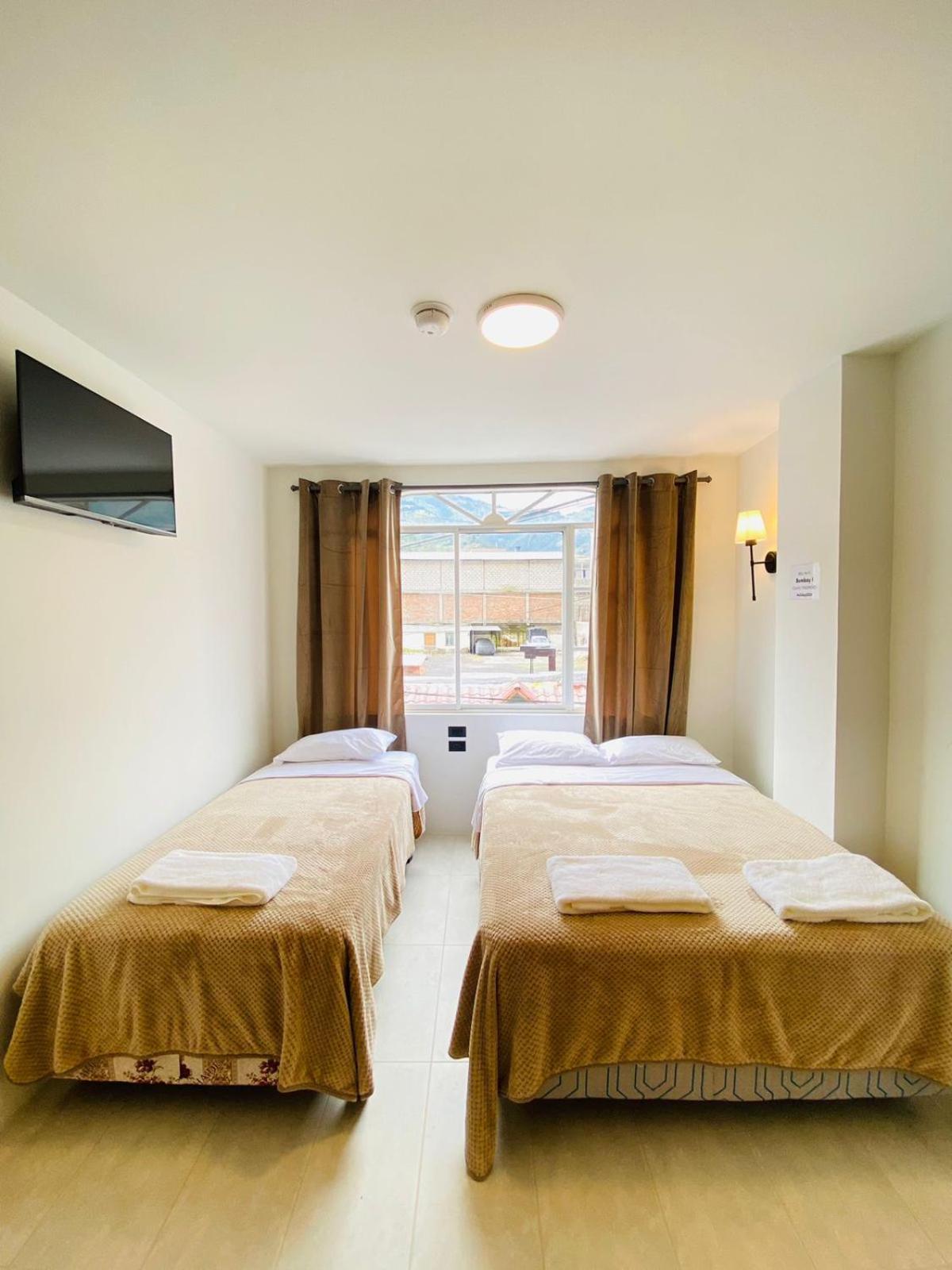 Hotel Bombay بانيوس المظهر الخارجي الصورة
