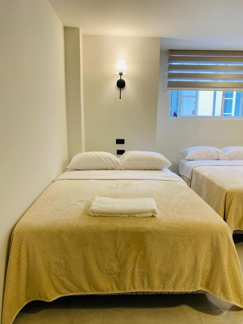 Hotel Bombay بانيوس المظهر الخارجي الصورة