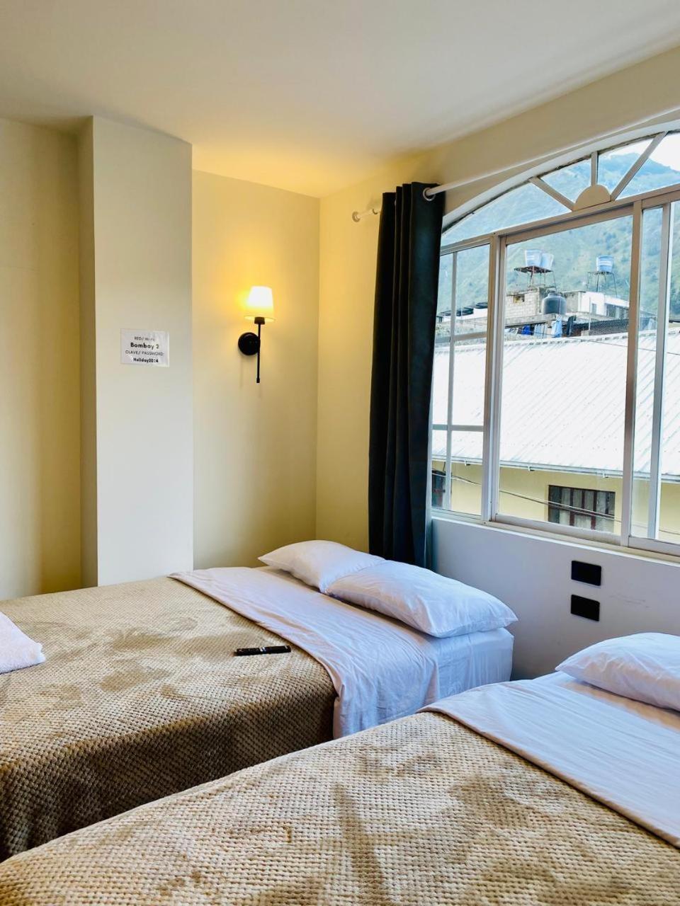 Hotel Bombay بانيوس المظهر الخارجي الصورة