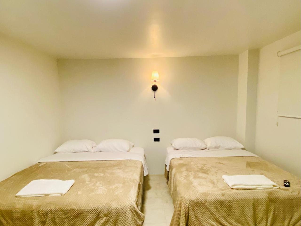 Hotel Bombay بانيوس المظهر الخارجي الصورة