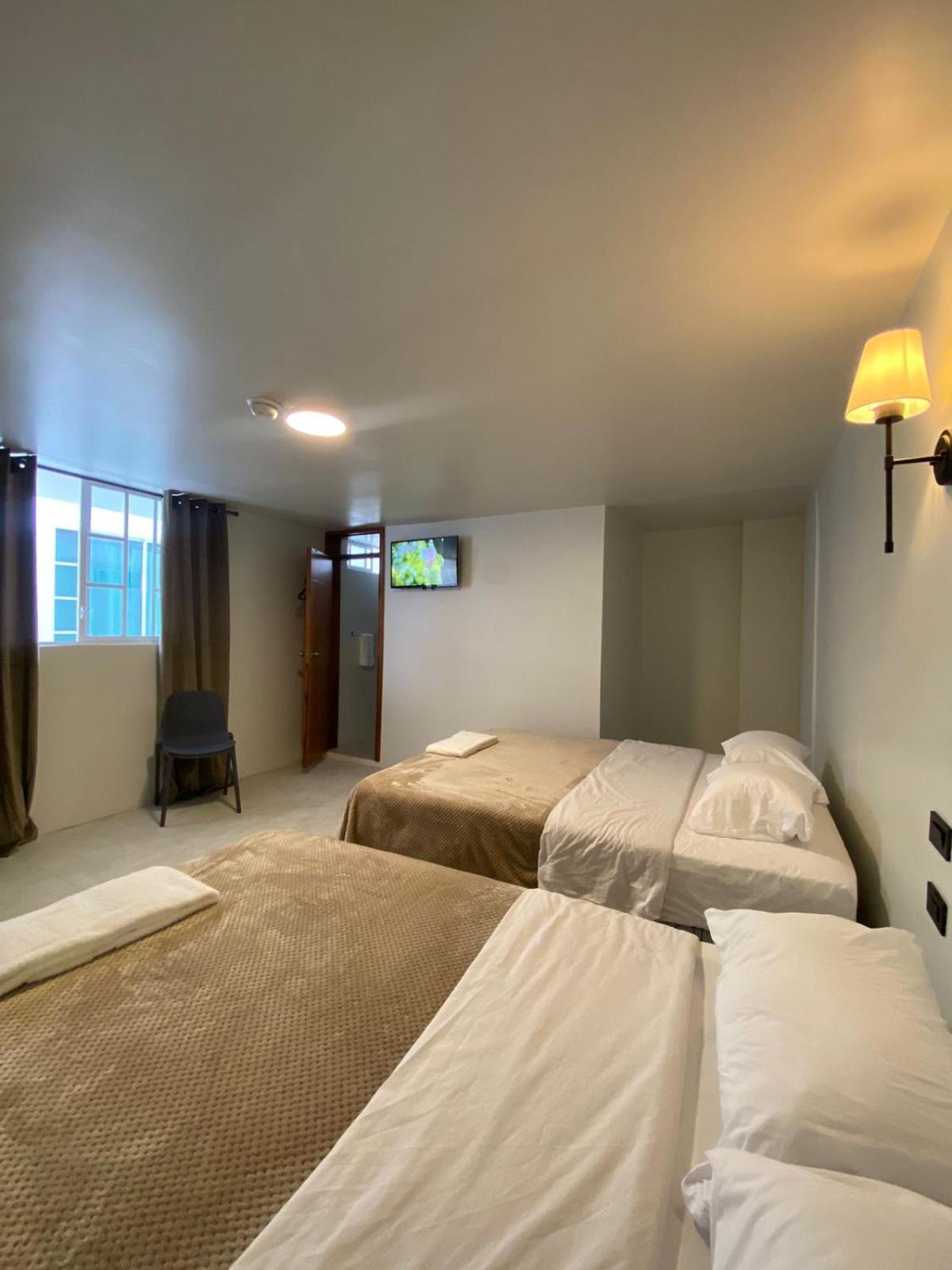Hotel Bombay بانيوس المظهر الخارجي الصورة