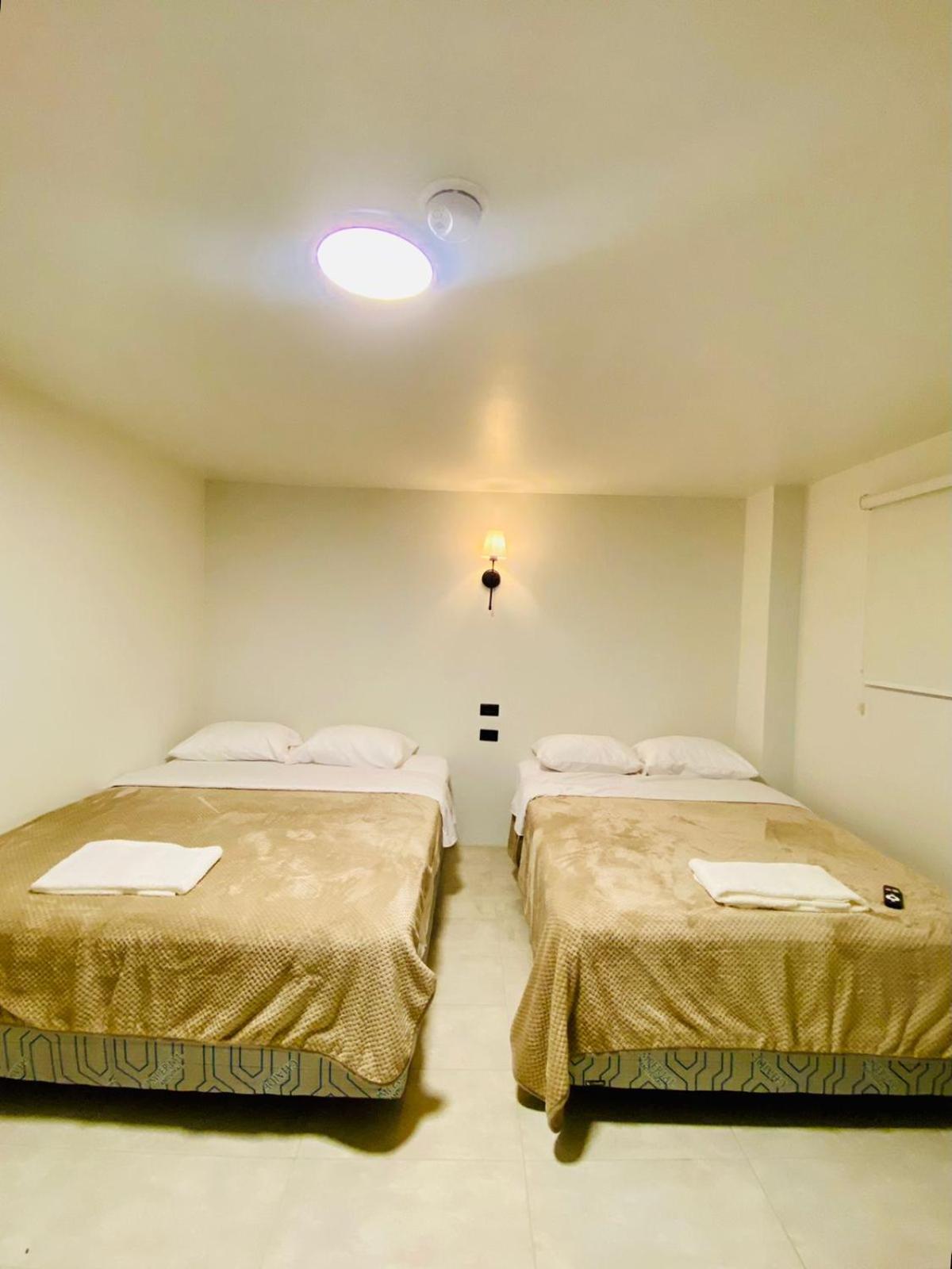 Hotel Bombay بانيوس المظهر الخارجي الصورة