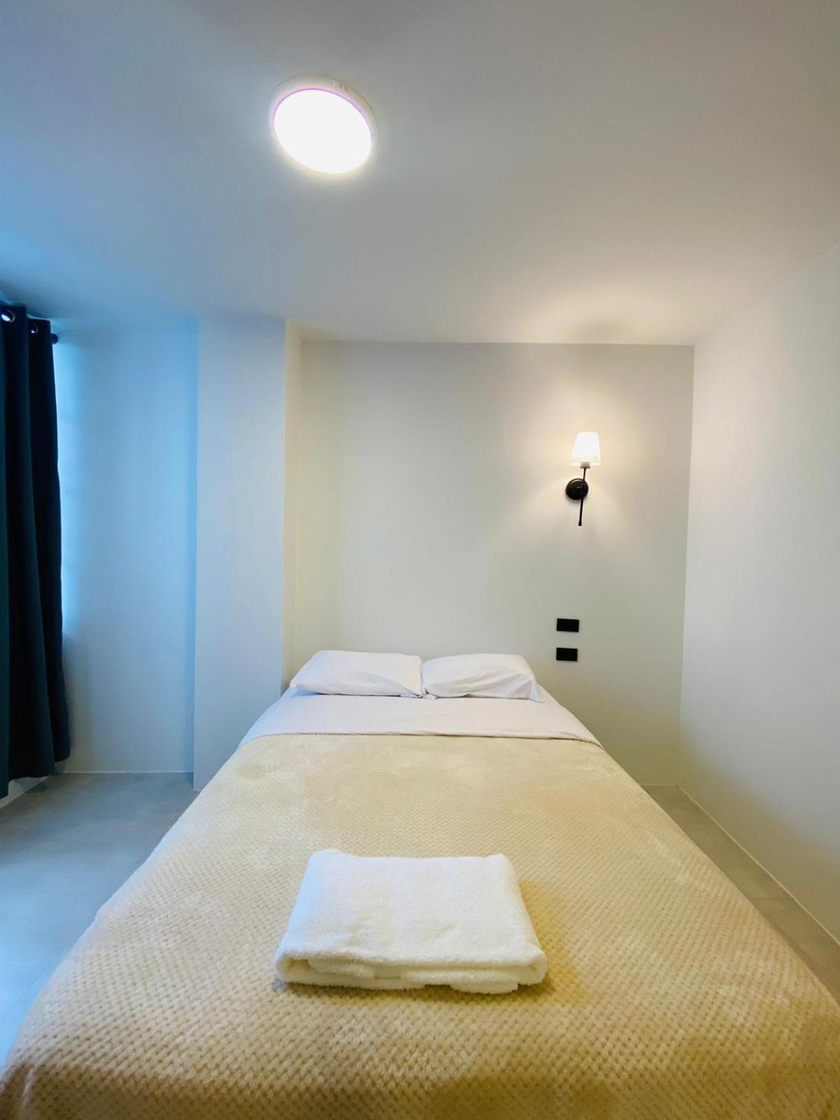 Hotel Bombay بانيوس المظهر الخارجي الصورة