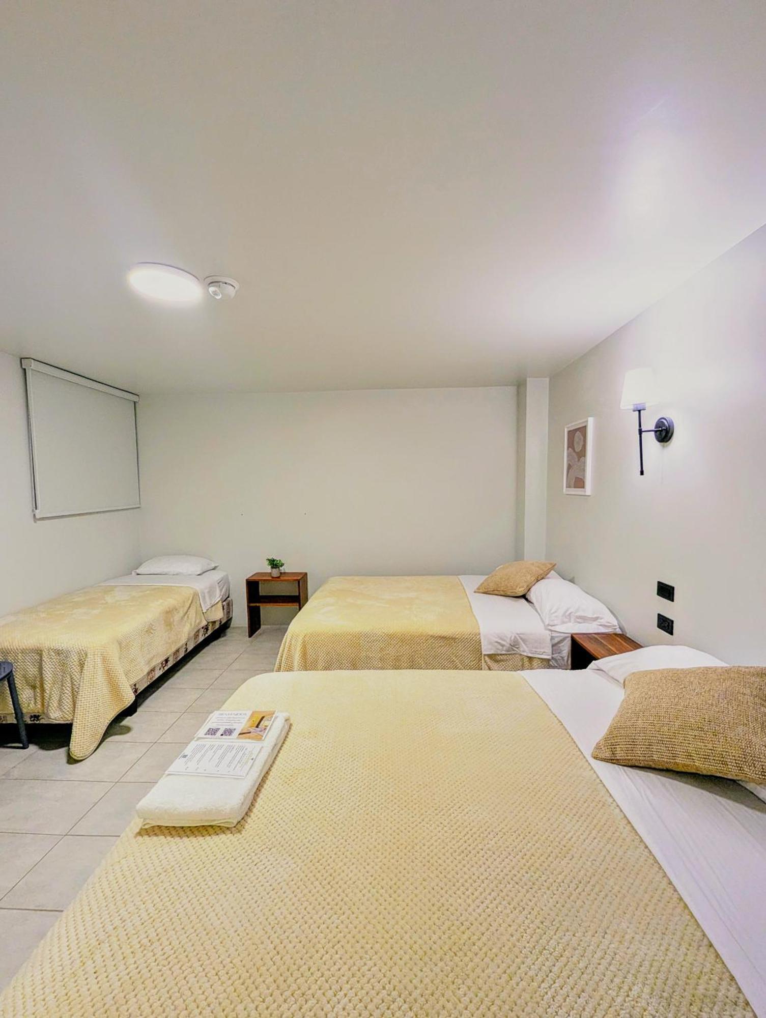 Hotel Bombay بانيوس المظهر الخارجي الصورة